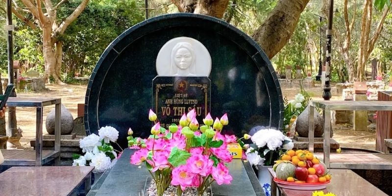 Mộ của Võ Thị Sáu đặt tại nghĩa trang Hàng Dương - Côn Đảo